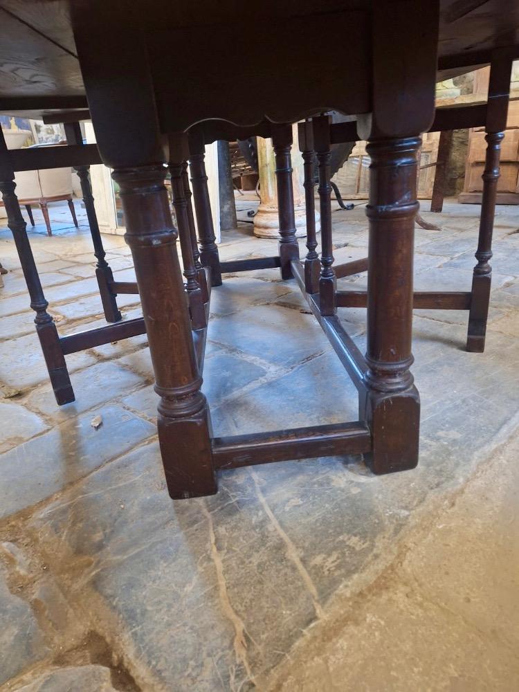 Antique gate-leg table, mid-20th century 