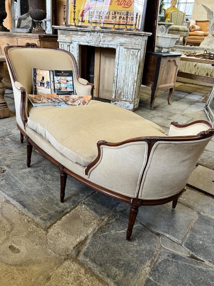 Large daybed, early 20th century 