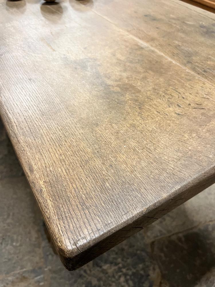 Oak dining table, mid-20th century 