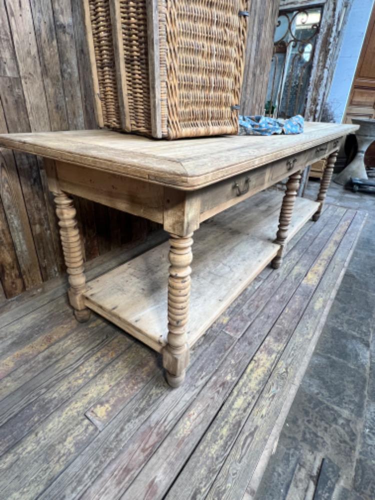 Walnut silk table, mid-19th century 