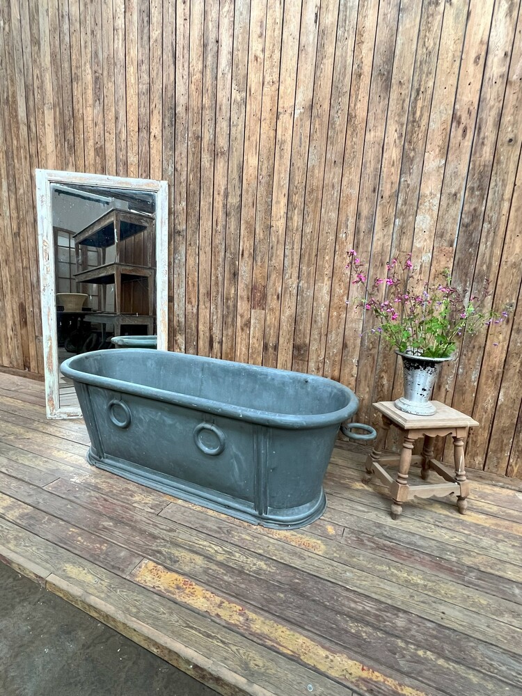 Zinc bathtub, 19th century