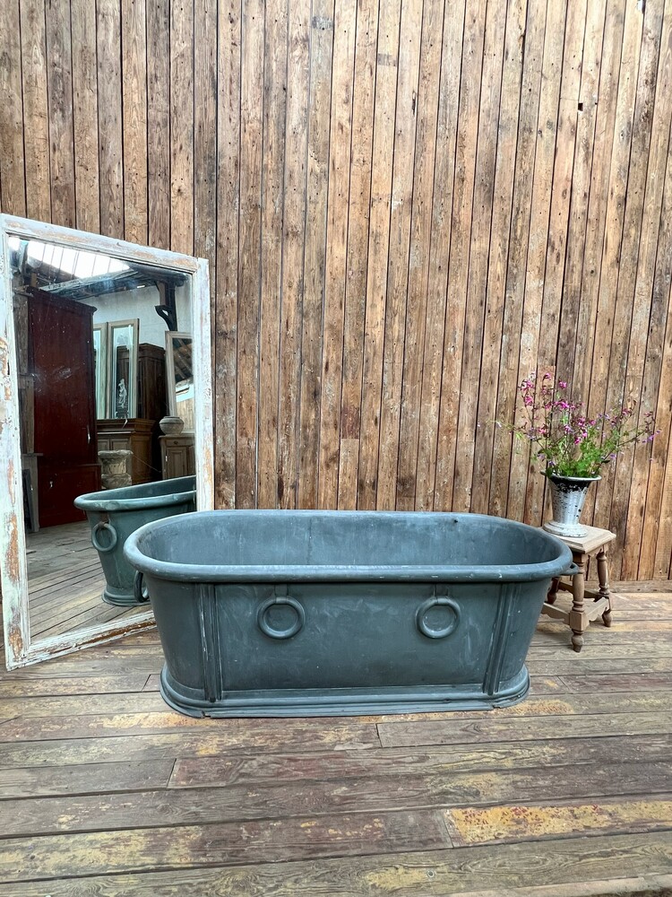 Zinc bathtub, 19th century