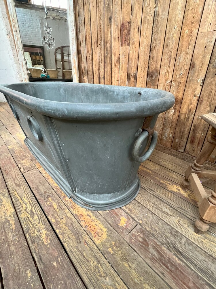 Zinc bathtub, 19th century