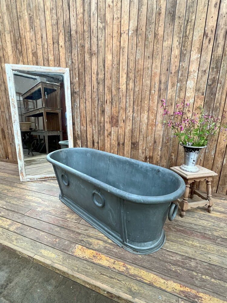 Zinc bathtub, 19th century